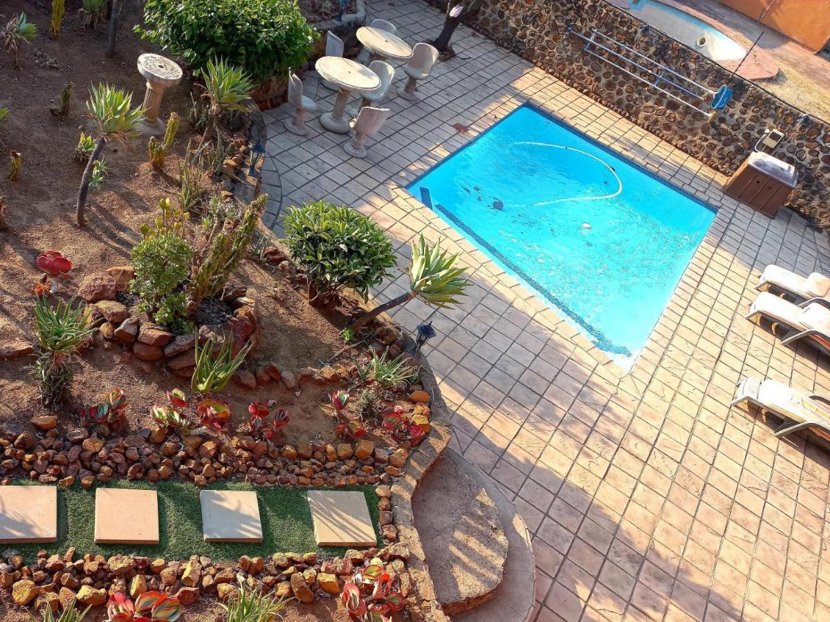 Pilanesberg Guesthouse Mogwase Екстериор снимка