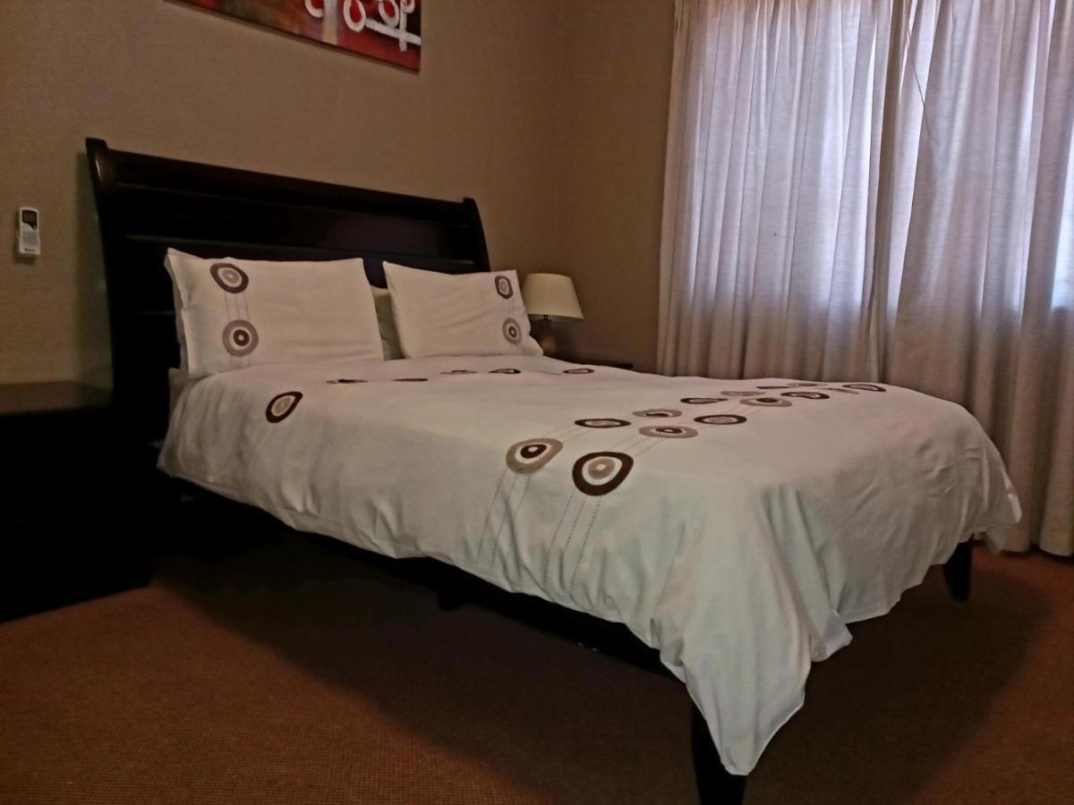 Pilanesberg Guesthouse Mogwase Екстериор снимка