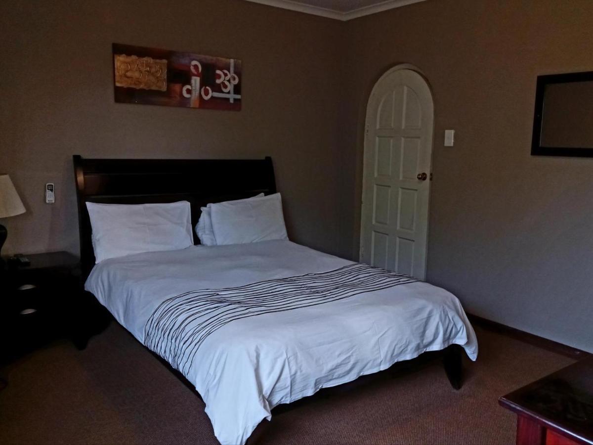 Pilanesberg Guesthouse Mogwase Екстериор снимка